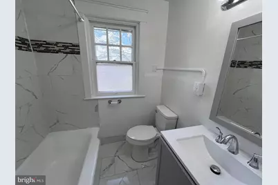 910 E 20th Street, Chester, PA 19013 - Photo 16