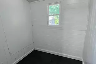 910 E 20th St, Chester, PA 19013 - Photo 12