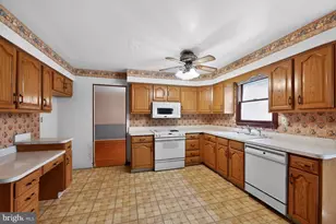 12 Secretariat Cir, Media, PA 19063 - Photo 12