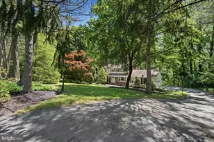 16 N Longpoint Ln, Rose Valley, PA 19063 - Photo 4