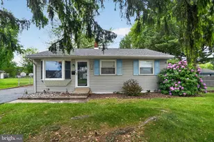 2112 Bridgewater Rd, Aston, PA 19014 - Photo 2