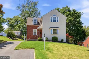 32 Radnor Dr, Newtown Square, PA 19073 - Photo 2