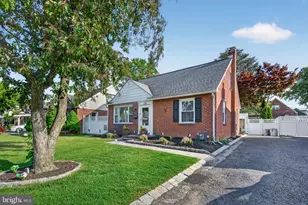 1332 Harrington Rd, Havertown, PA 19083 - Photo 2