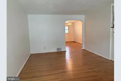 1053 Taylor Drive, Folcroft, PA 19032 - Photo 4