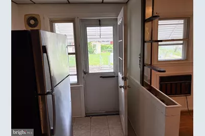 1053 Taylor Drive, Folcroft, PA 19032 - Photo 8