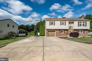 2202 Briarcliff Ave, Upper Chichester, PA 19061 - Photo 1