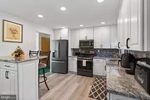 2202 Briarcliff Ave, Upper Chichester, PA 19061 - Photo 16