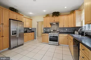 31 Evergreen Ave, Broomall, PA 19008 - Photo 10