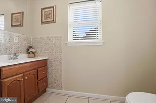 31 Evergreen Ave, Broomall, PA 19008 - Photo 14