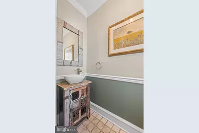 230 S Wayne Avenue, Wayne, PA 19087 - Photo 14