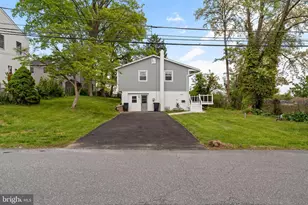 425 North Ln, Ridley Park, PA 19078 - Photo 2