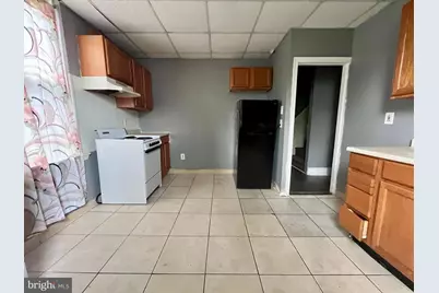 700 Pine Street #APT 2F, Darby, PA 19023 - Photo 6
