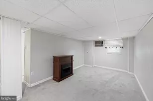110 Academy Ln, Upper Darby, PA 19082 - Photo 20