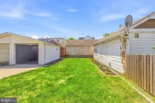 102 E Oak Ln, Glenolden, PA 19036 - Photo 34