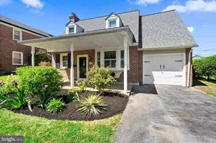 559 Willowbrook Rd, Havertown, PA 19083 - Photo 2