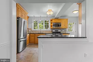 239 Lowrys Ln, Bryn Mawr, PA 19010 - Photo 10