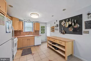 329 Aldan Ave, Aldan, PA 19018 - Photo 10