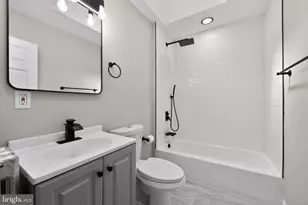 22 Summit St, Darby, PA 19023 - Photo 8