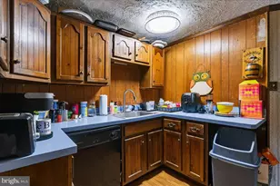 86 Mildred Ln, Aston, PA 19014 - Photo 8