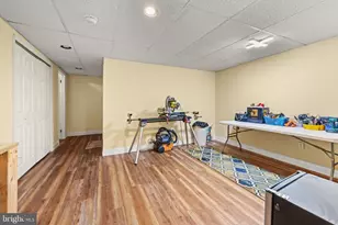 175 Megan Cir, Aston, PA 19014 - Photo 16