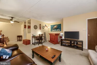 5200 Hilltop Drive #M5, Brookhaven, PA 19015 - Photo 4