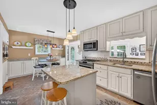 2225 E Helms Manor, Upper Chichester, PA 19061 - Photo 14