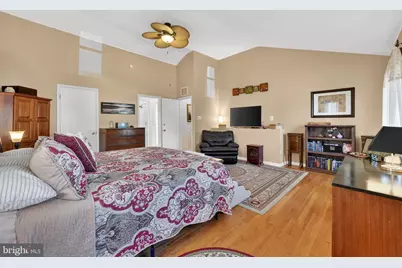 2225 E Helms Manor, Upper Chichester, PA 19061 - Photo 22