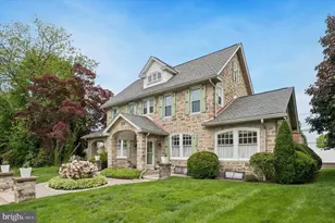 2456 Hillcrest Rd, Drexel Hill, PA 19026 - Photo 2