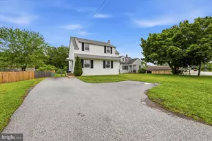 3007 Naamans Creek Rd, Upper Chichester, PA 19061 - Photo 2