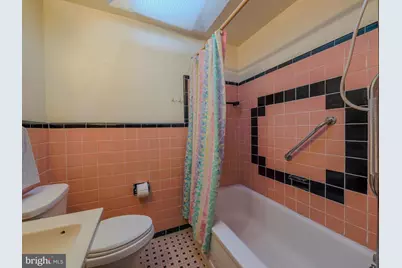 1075 Brookwood Lane, Glenolden, PA 19036 - Photo 22