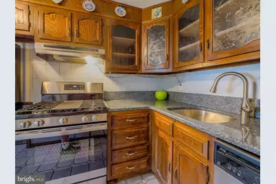 1075 Brookwood Lane, Glenolden, PA 19036 - Photo 14
