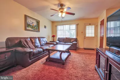 47 Walnut Street, Clifton Heights, PA 19018 - Photo 2