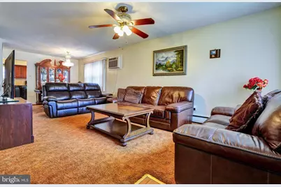 47 Walnut Street, Clifton Heights, PA 19018 - Photo 4