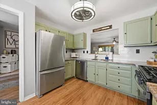 53 Andrews Ct, Upper Chichester, PA 19014 - Photo 6