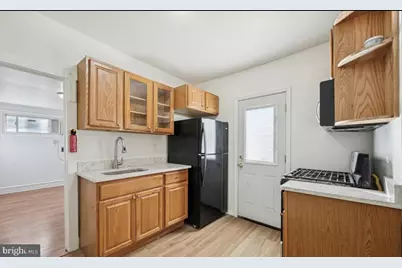 77 N Keystone Avenue, Upper Darby, PA 19082 - Photo 4