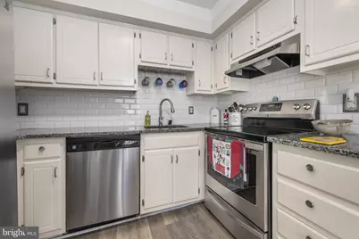 5200 Hilltop Drive #BB15, Brookhaven, PA 19015 - Photo 6