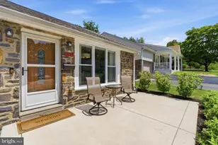 1435 Windsor Park Ln, Havertown, PA 19083 - Photo 4