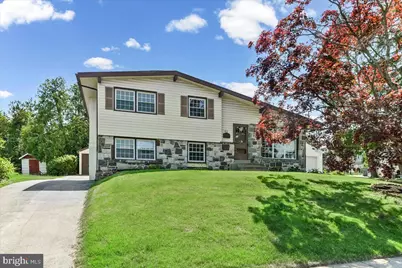 410 Lyndhurst Drive, Broomall, PA 19008 - Photo 2