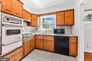 410 Lyndhurst Dr, Broomall, PA 19008 - Photo 12