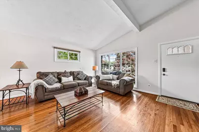 410 Lyndhurst Drive, Broomall, PA 19008 - Photo 6