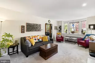 403 Walnut Hill Ln, Havertown, PA 19083 - Photo 4
