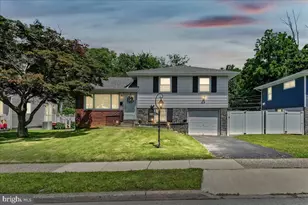 1109 Brookwood Ln, Secane, PA 19018 - Photo 1