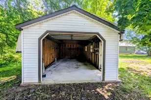 903 Galbraith Ave, Upper Chichester, PA 19061 - Photo 32