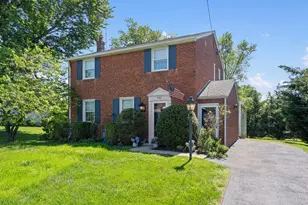 602 Lincoln Dr, Brookhaven, PA 19015 - Photo 1