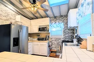714 Wyndom Terrace, Secane, PA 19018 - Photo 18