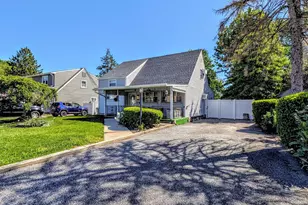 714 Wyndom Terrace, Secane, PA 19018 - Photo 2