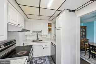 425 Arlington Ave, Upper Darby, PA 19082 - Photo 10
