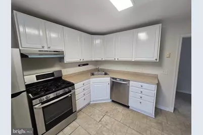 527 Chester Pike, Sharon Hill, PA 19079 - Photo 6