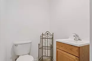 924 Madison St, Chester, PA 19013 - Photo 6