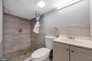 359 Lakeview Ave, Drexel Hill, PA 19026 - Photo 22